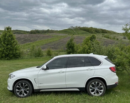 Белый БМВ Х5, объемом двигателя 3 л и пробегом 210 тыс. км за 27000 $, фото 2 на Automoto.ua