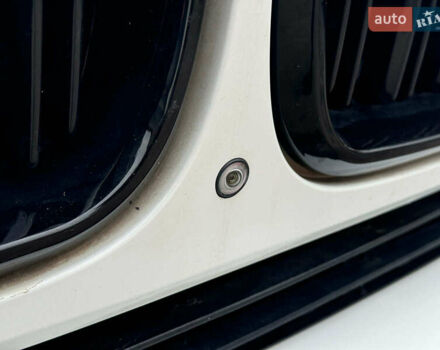 Белый БМВ Х5, объемом двигателя 2 л и пробегом 95 тыс. км за 29990 $, фото 4 на Automoto.ua