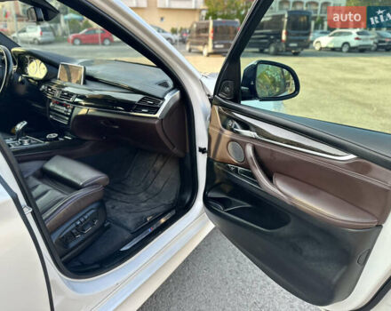 Белый БМВ Х5, объемом двигателя 4.39 л и пробегом 120 тыс. км за 33500 $, фото 9 на Automoto.ua