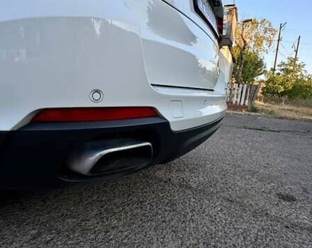 Белый БМВ Х5, объемом двигателя 2 л и пробегом 206 тыс. км за 26999 $, фото 13 на Automoto.ua