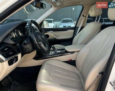 Белый БМВ Х5, объемом двигателя 3 л и пробегом 163 тыс. км за 22690 $, фото 38 на Automoto.ua