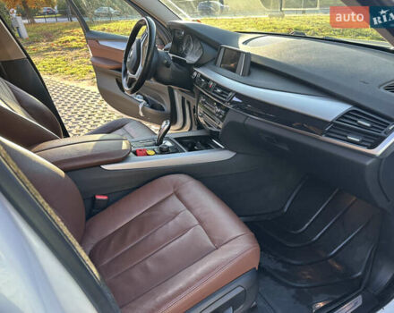 Белый БМВ Х5, объемом двигателя 2 л и пробегом 94 тыс. км за 34900 $, фото 21 на Automoto.ua