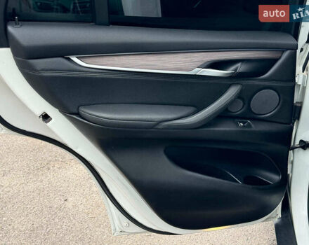 Белый БМВ Х5, объемом двигателя 2 л и пробегом 95 тыс. км за 29990 $, фото 18 на Automoto.ua