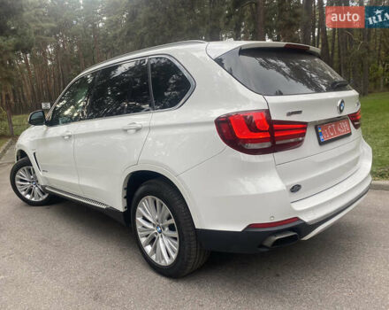Белый БМВ Х5, объемом двигателя 2 л и пробегом 119 тыс. км за 28900 $, фото 4 на Automoto.ua