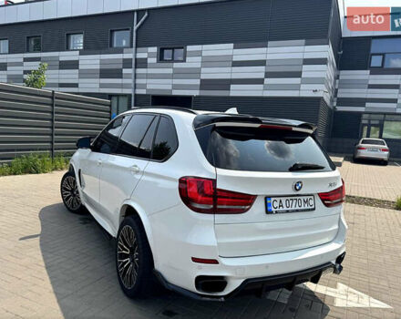 Белый БМВ Х5, объемом двигателя 2.98 л и пробегом 158 тыс. км за 26999 $, фото 3 на Automoto.ua