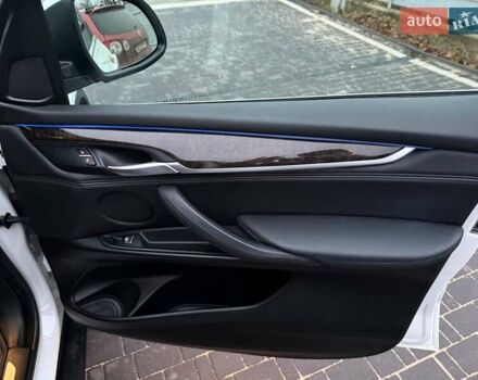 Белый БМВ Х5, объемом двигателя 2 л и пробегом 166 тыс. км за 28300 $, фото 18 на Automoto.ua