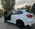 Белый БМВ Х5, объемом двигателя 3 л и пробегом 175 тыс. км за 22600 $, фото 3 на Automoto.ua