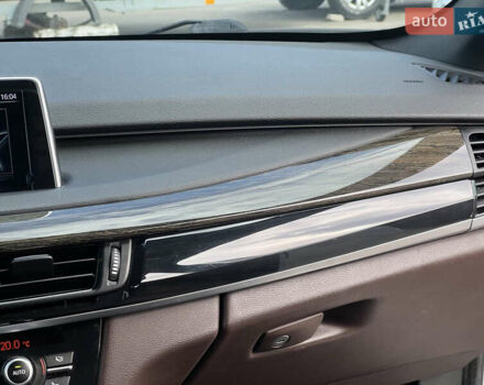 Белый БМВ Х5, объемом двигателя 2.98 л и пробегом 105 тыс. км за 25000 $, фото 19 на Automoto.ua