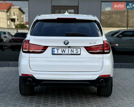 Белый БМВ Х5, объемом двигателя 2 л и пробегом 106 тыс. км за 27900 $, фото 4 на Automoto.ua