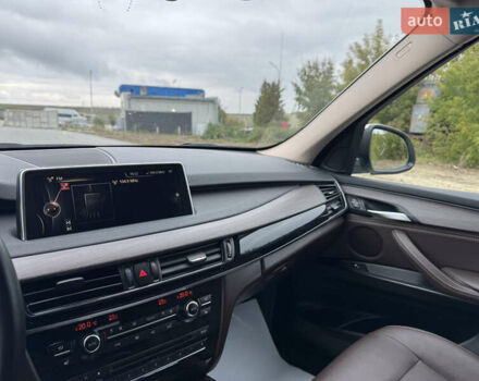 БМВ Х5 2016 в Тернополе на Automoto.ua Белый БМВ Х5, объемом двигателя 2 л и пробегом 137 тыс. км за 30500 $, фото 29 на Automoto.ua