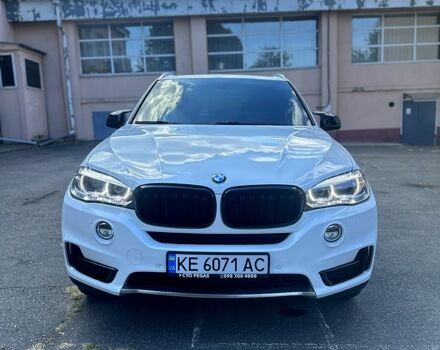 Білий БМВ Х5, об'ємом двигуна 3 л та пробігом 107 тис. км за 27500 $, фото 1 на Automoto.ua