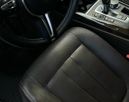 Белый БМВ Х5, объемом двигателя 3 л и пробегом 175 тыс. км за 22600 $, фото 6 на Automoto.ua