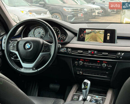 Белый БМВ Х5, объемом двигателя 2 л и пробегом 95 тыс. км за 29990 $, фото 28 на Automoto.ua