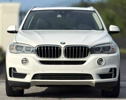 Белый БМВ Х5, объемом двигателя 3 л и пробегом 73 тыс. км за 6800 $, фото 1 на Automoto.ua