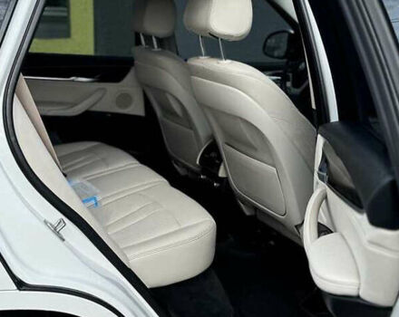 Белый БМВ Х5, объемом двигателя 2.98 л и пробегом 141 тыс. км за 21600 $, фото 10 на Automoto.ua