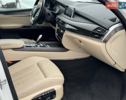 Белый БМВ Х5, объемом двигателя 2 л и пробегом 187 тыс. км за 19999 $, фото 13 на Automoto.ua