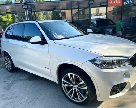 Белый БМВ Х5, объемом двигателя 4.39 л и пробегом 120 тыс. км за 33500 $, фото 1 на Automoto.ua