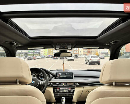 Білий БМВ Х5, об'ємом двигуна 2 л та пробігом 162 тис. км за 27900 $, фото 48 на Automoto.ua