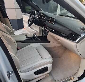 Белый БМВ Х5, объемом двигателя 2.98 л и пробегом 96 тыс. км за 31500 $, фото 5 на Automoto.ua