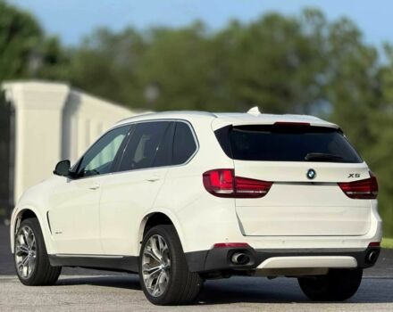 Белый БМВ Х5, объемом двигателя 3 л и пробегом 73 тыс. км за 6800 $, фото 4 на Automoto.ua