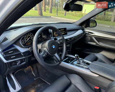 Білий БМВ Х5, об'ємом двигуна 2 л та пробігом 170 тис. км за 26000 $, фото 17 на Automoto.ua