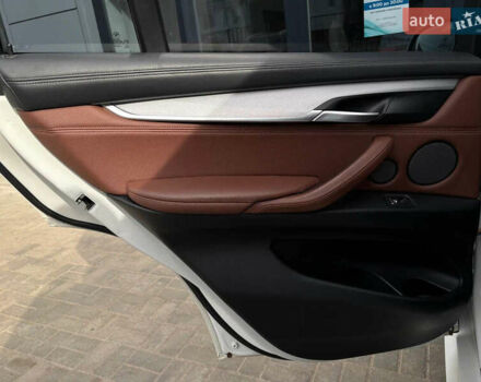 Белый БМВ Х5, объемом двигателя 2.99 л и пробегом 127 тыс. км за 24000 $, фото 7 на Automoto.ua