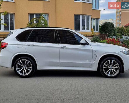 Білий БМВ Х5, об'ємом двигуна 2.99 л та пробігом 130 тис. км за 22900 $, фото 7 на Automoto.ua