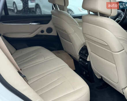 Белый БМВ Х5, объемом двигателя 2 л и пробегом 187 тыс. км за 19999 $, фото 15 на Automoto.ua