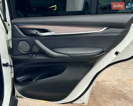 Белый БМВ Х5, объемом двигателя 2 л и пробегом 95 тыс. км за 29990 $, фото 22 на Automoto.ua