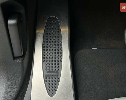 Білий БМВ Х5, об'ємом двигуна 2 л та пробігом 166 тис. км за 28000 $, фото 12 на Automoto.ua