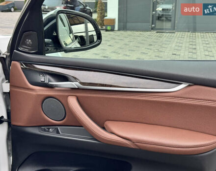 Белый БМВ Х5, объемом двигателя 2.98 л и пробегом 130 тыс. км за 28700 $, фото 40 на Automoto.ua