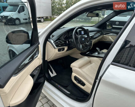 Білий БМВ Х5, об'ємом двигуна 2.98 л та пробігом 148 тис. км за 26000 $, фото 5 на Automoto.ua