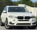 Белый БМВ Х5, объемом двигателя 3 л и пробегом 73 тыс. км за 6800 $, фото 1 на Automoto.ua