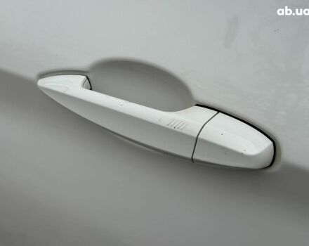 Білий БМВ Х5, об'ємом двигуна 2 л та пробігом 95 тис. км за 29990 $, фото 14 на Automoto.ua