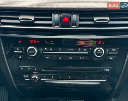 Белый БМВ Х5, объемом двигателя 2 л и пробегом 95 тыс. км за 29990 $, фото 32 на Automoto.ua