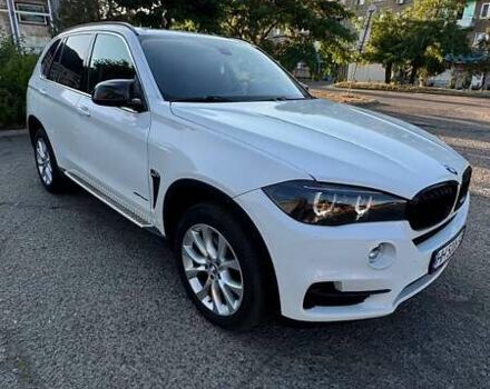 Белый БМВ Х5, объемом двигателя 2 л и пробегом 206 тыс. км за 26999 $, фото 3 на Automoto.ua