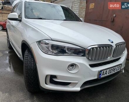 Білий БМВ Х5, об'ємом двигуна 2 л та пробігом 148 тис. км за 27900 $, фото 1 на Automoto.ua