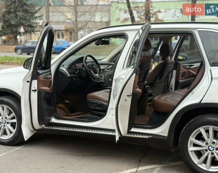 Білий БМВ Х5, об'ємом двигуна 2 л та пробігом 130 тис. км за 29500 $, фото 30 на Automoto.ua