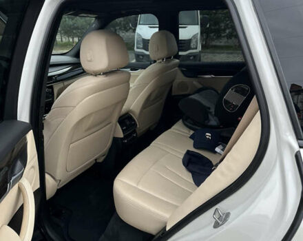 Білий БМВ Х5, об'ємом двигуна 2.98 л та пробігом 148 тис. км за 26000 $, фото 7 на Automoto.ua