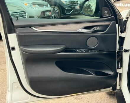 Білий БМВ Х5, об'ємом двигуна 2 л та пробігом 95 тис. км за 29990 $, фото 15 на Automoto.ua