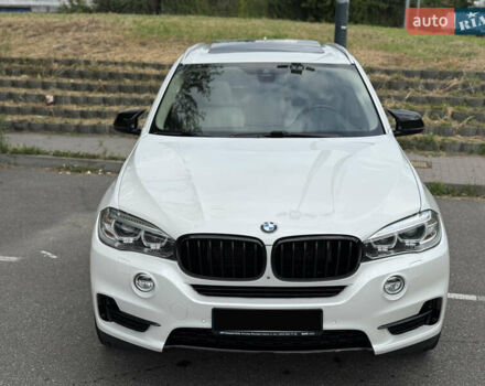 Білий БМВ Х5, об'ємом двигуна 2.98 л та пробігом 102 тис. км за 26500 $, фото 3 на Automoto.ua
