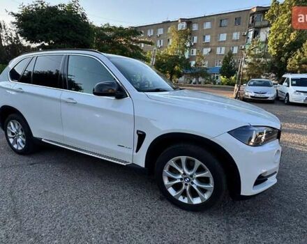 Белый БМВ Х5, объемом двигателя 2 л и пробегом 206 тыс. км за 26999 $, фото 2 на Automoto.ua