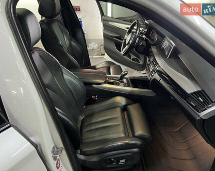Белый БМВ Х5, объемом двигателя 2.99 л и пробегом 175 тыс. км за 37999 $, фото 26 на Automoto.ua