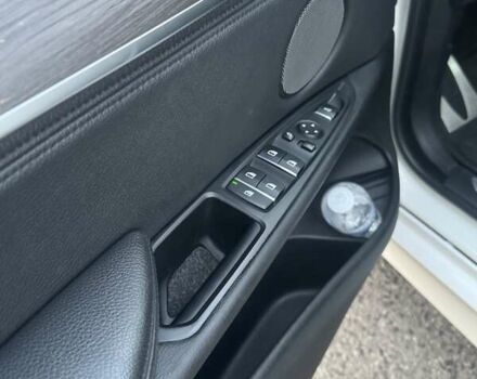 Белый БМВ Х5, объемом двигателя 2.99 л и пробегом 179 тыс. км за 35000 $, фото 13 на Automoto.ua