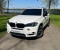 Белый БМВ Х5, объемом двигателя 2.98 л и пробегом 230 тыс. км за 18699 $, фото 1 на Automoto.ua