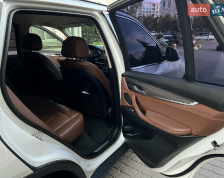 Белый БМВ Х5, объемом двигателя 2 л и пробегом 133 тыс. км за 37000 $, фото 32 на Automoto.ua