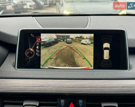 Белый БМВ Х5, объемом двигателя 2 л и пробегом 95 тыс. км за 29990 $, фото 31 на Automoto.ua