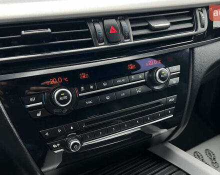 Білий БМВ Х5, об'ємом двигуна 2 л та пробігом 166 тис. км за 28000 $, фото 15 на Automoto.ua