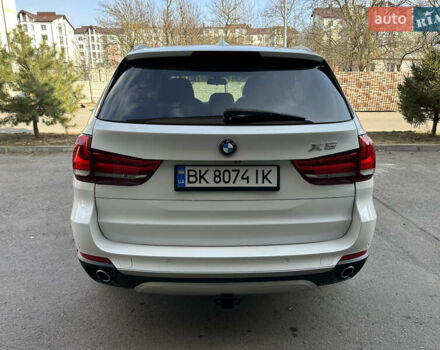 Белый БМВ Х5, объемом двигателя 3 л и пробегом 211 тыс. км за 28999 $, фото 8 на Automoto.ua