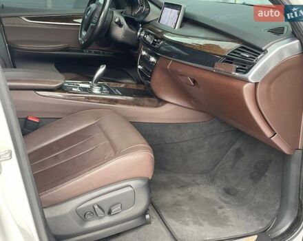 Белый БМВ Х5, объемом двигателя 3 л и пробегом 186 тыс. км за 21400 $, фото 10 на Automoto.ua